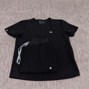 FIGS Men's scrubs set